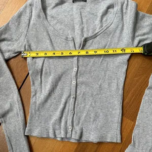 Brandy Melville Heather Gray Button Thermal, One Size thumbnail 2