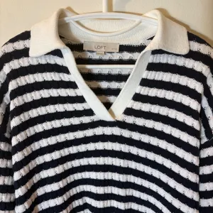 LOFT Striped‎ Polo Sweater Size XSP Navy White thumbnail 2