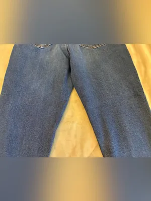 Women’s American Eagle Classic Stretch Mom Straight Jeans in Medium Blue Size 8 thumbnail 9