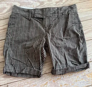Old Navy Size 10 Mid-Rise Plaid Shorts thumbnail 1