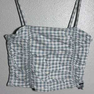 Hollister Women Blue/White Crop Top plaid top‎ size M thumbnail 2