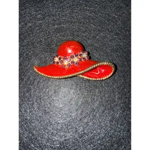 Vintage Red Hat Brooch Red Purple Rhinestone Enamel Accessory‎ thumbnail 3