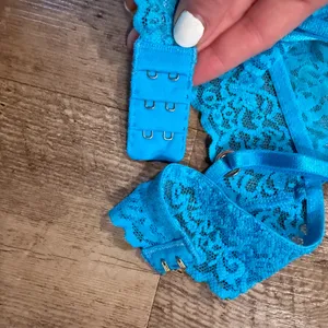 Victoria's Secret Vintage Victoria Secret Teal Lace Bralette - Bright Turquoise Blue Medium thumbnail 4