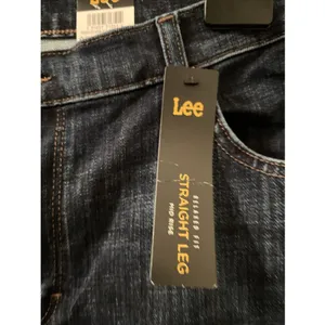Lee Relaxed Fit Straight Leg Mid Rise Denim Pants Women's Size 16 Medium Blue thumbnail 4