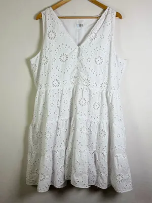 Time and Tru Women’s White Eyelet Embroidered Tiered Midi Dress Sz XXL 20 Boho thumbnail 2
