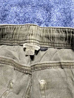American Eagle Stretch Olive Green Casual Shorts Size 8 thumbnail 3