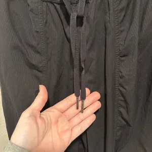 Lululemon Dance Studio Relaxed-Fit Mid-Rise Cargo Jogger Black Size Medium thumbnail 2