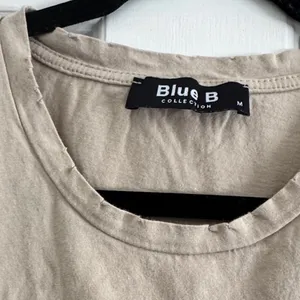Distressed Vintage Graphic T-Shirt thumbnail 3
