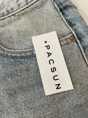 New With Tag Pacsun "Evalina" Raw Hem Denim Mini Skirt Size 30! thumbnail 2