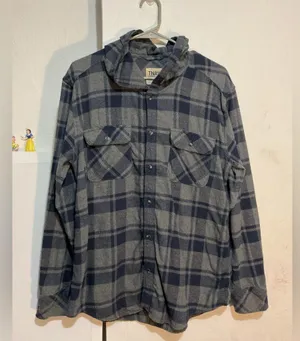 TNA ARITZIA boy friends fit buttons up shirt hooded:Box L04: thumbnail 1