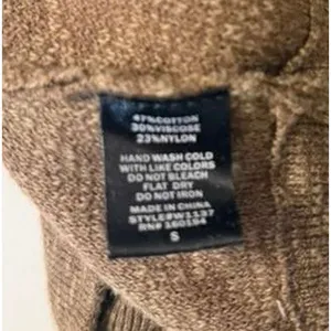 by Together Over and Out Short sleeved knit sweater crew neck sz. S in Green thumbnail 8