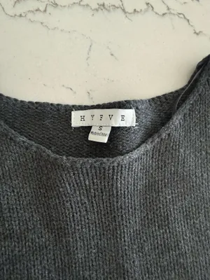 Dark grey sweater thumbnail 2