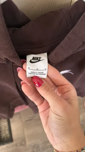 Brown Nike Hoodie thumbnail 3