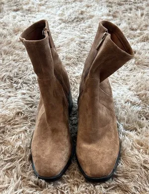 Anne Klein Women's Tan Suede Ankle Boots size 10 thumbnail 1