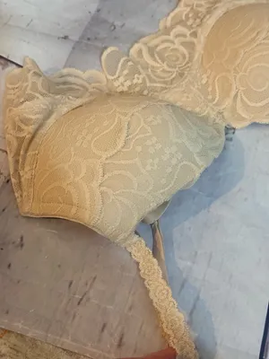 Victoria's Secret Beige Lace Push-Up Bralette thumbnail 4