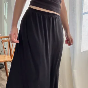 Vintage Y2K Clara's Black Flowy Skirt Maxi Assymtetrical Seem Long Stretchy thumbnail 2