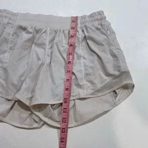 Lululemon Hotty Hot Running Shorts Size 8 Cream White Athletic thumbnail 6