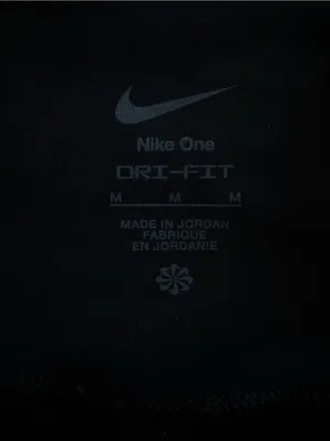 NWT Nike One Dri-FIT Women’s 8” High-Rise Training Biker Shorts Black Gray thumbnail 6