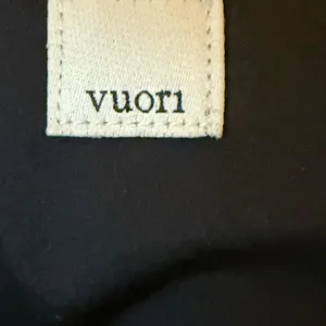 Vuori black leggings thumbnail 4