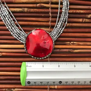 Chico’s Red Medallion Choker Necklace Seed Beads thumbnail 6