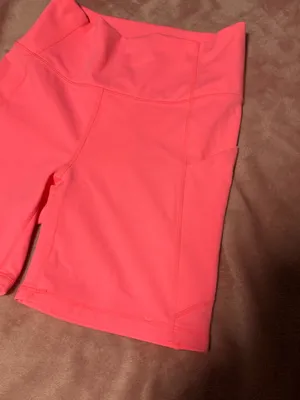 Fabletics shorts  thumbnail 2