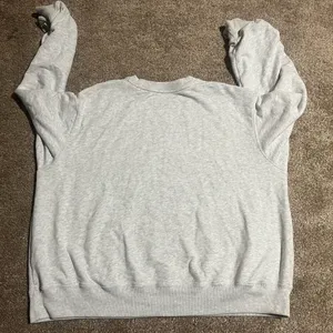 Hollister Quilted Easy‎ Star Graphic Crew light grey sweatshirt Medium thumbnail 6
