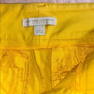 New York & Co Size 0 Bright Yellow Women's Shorts thumbnail 7