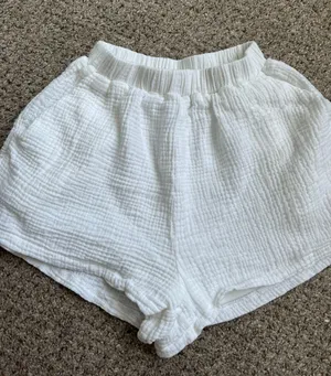 Princess Polly High-Waisted white Shorts thumbnail 2