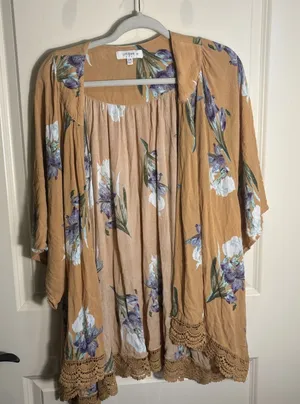 Umgee Mustard‎ Kimono Cardigan Boho Floral Coverup Lace Trim Size XL/1XL thumbnail 1