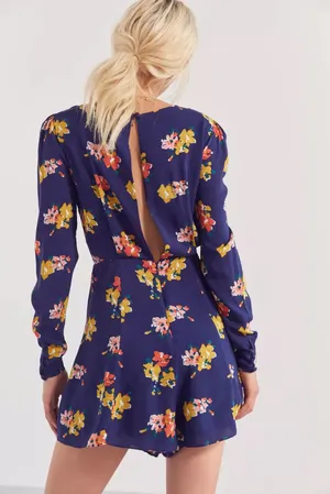 Kimchi Blue Maddie Plunging Tie-Front Romper Size 0 thumbnail 2