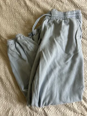 2 Old navy sweat pants  thumbnail 3