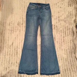 Sincerely Jules‎ Women Medium Wash Raw Hem Flare Jeans Size 1/25 Blue Wide Leg thumbnail 2