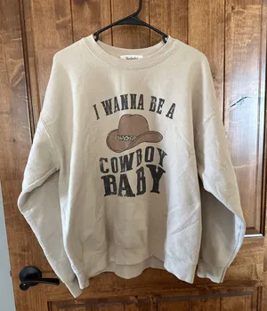 Boutique crewneck  thumbnail 1