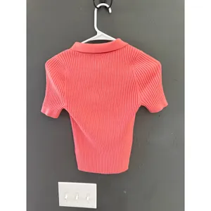 Aerie Women Coral Pink Ribbed Knit Short Sleeve Polo‎ Sweater Size Medium Preppy thumbnail 4