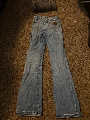 Wrangler Bootcut Jeans thumbnail 2