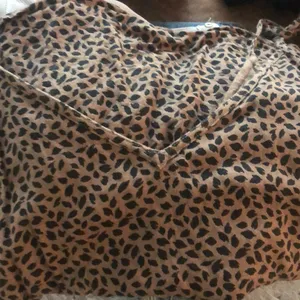 Abercrombie Forest Green Cheetah Tie-Strap Tank • Medium • Animal Print Cami thumbnail 2
