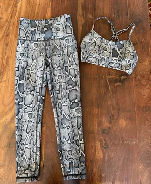 Active set: Feel feisty in this print with reversible bottoms thumbnail 1