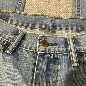 Levi’s 569 wide / straight leg thumbnail 6