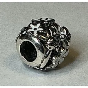 Pandora White Enamel Daisy Meadow Charm S925 ALE Sterling Silver Floral Bead thumbnail 2