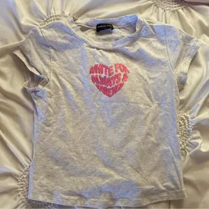 White Fox Boutique thumbnail 1