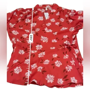 Maurices‎ Red & White Floral Print Short Sleeve Wrap Top Sz S NEW FLAWED thumbnail 8