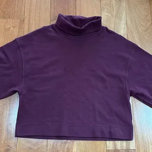 The North Face Sweatshirt Womens Burgundy Cropped Turtleneck S‎ thumbnail 2