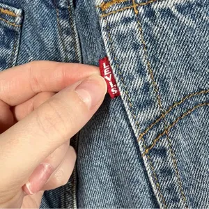 Levi’s Premium‎ High Rise Distressed Ribcage Straight Ankle Jeans thumbnail 7