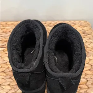 Amazon Women's Black Winter Boots thumbnail 5