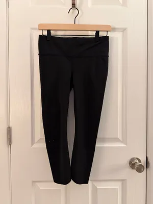 Athleta Black Mid Rise Velocity Laser Cut Capri Leggings XSP thumbnail 3