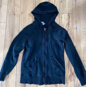 Black zip up jacket Size M thumbnail 1