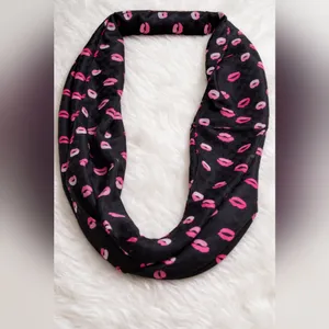 Infinity kisses scarf Black thumbnail 5