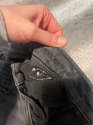 Black American Eagle Mom Jeans Ripped thumbnail 4