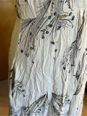 Free People white with floral print deep v-neck midi dress cap sleeves size 8 thumbnail 5