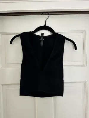 Seamless Plunging Bra Top thumbnail 2